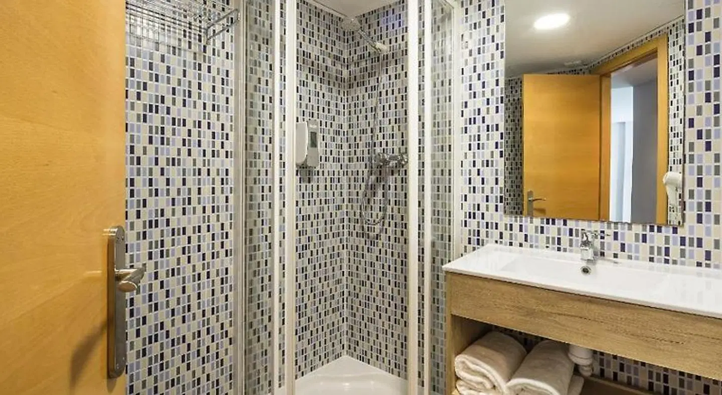 Mon Suites Carmen Badezimmer