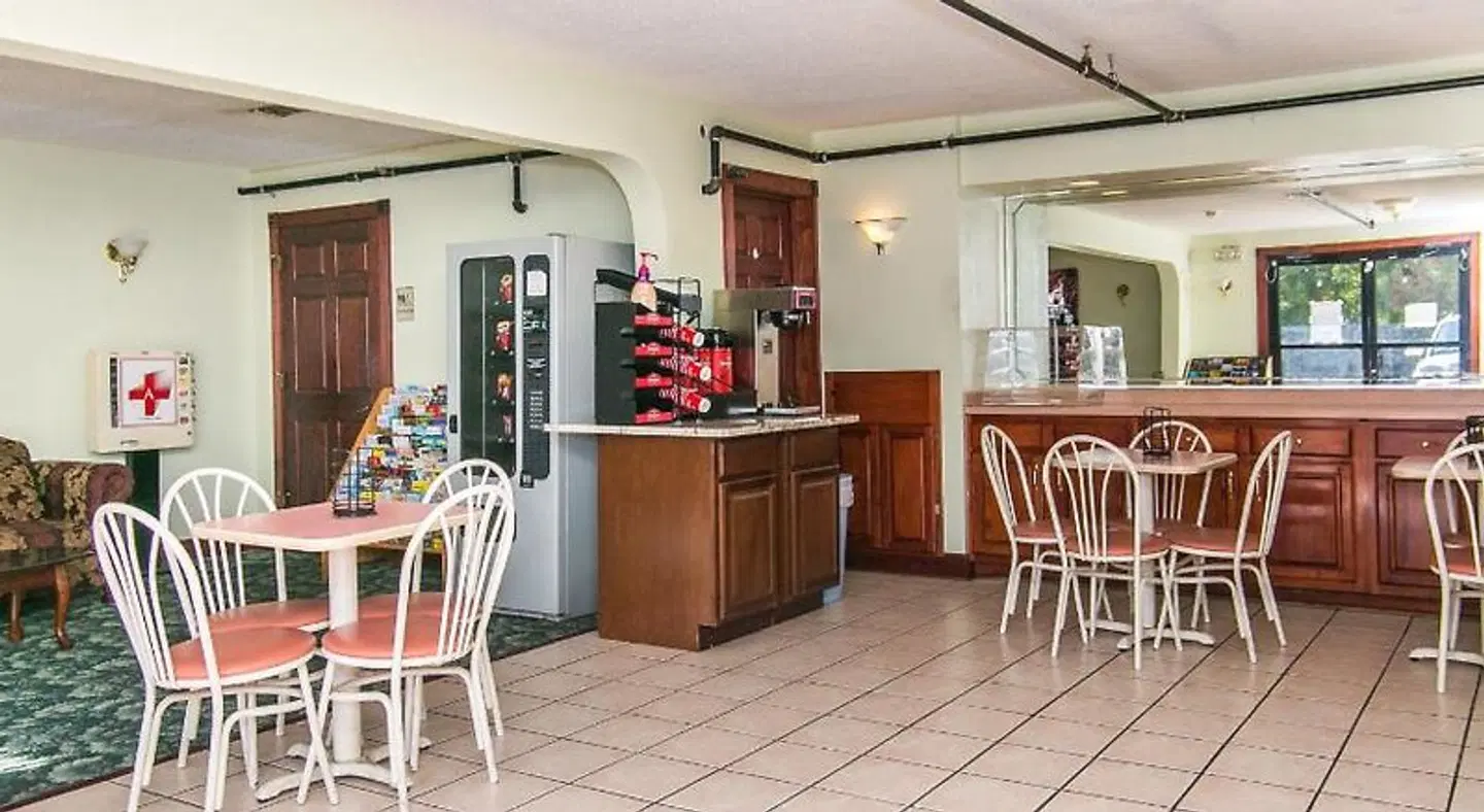 Jubilee Inn Bar