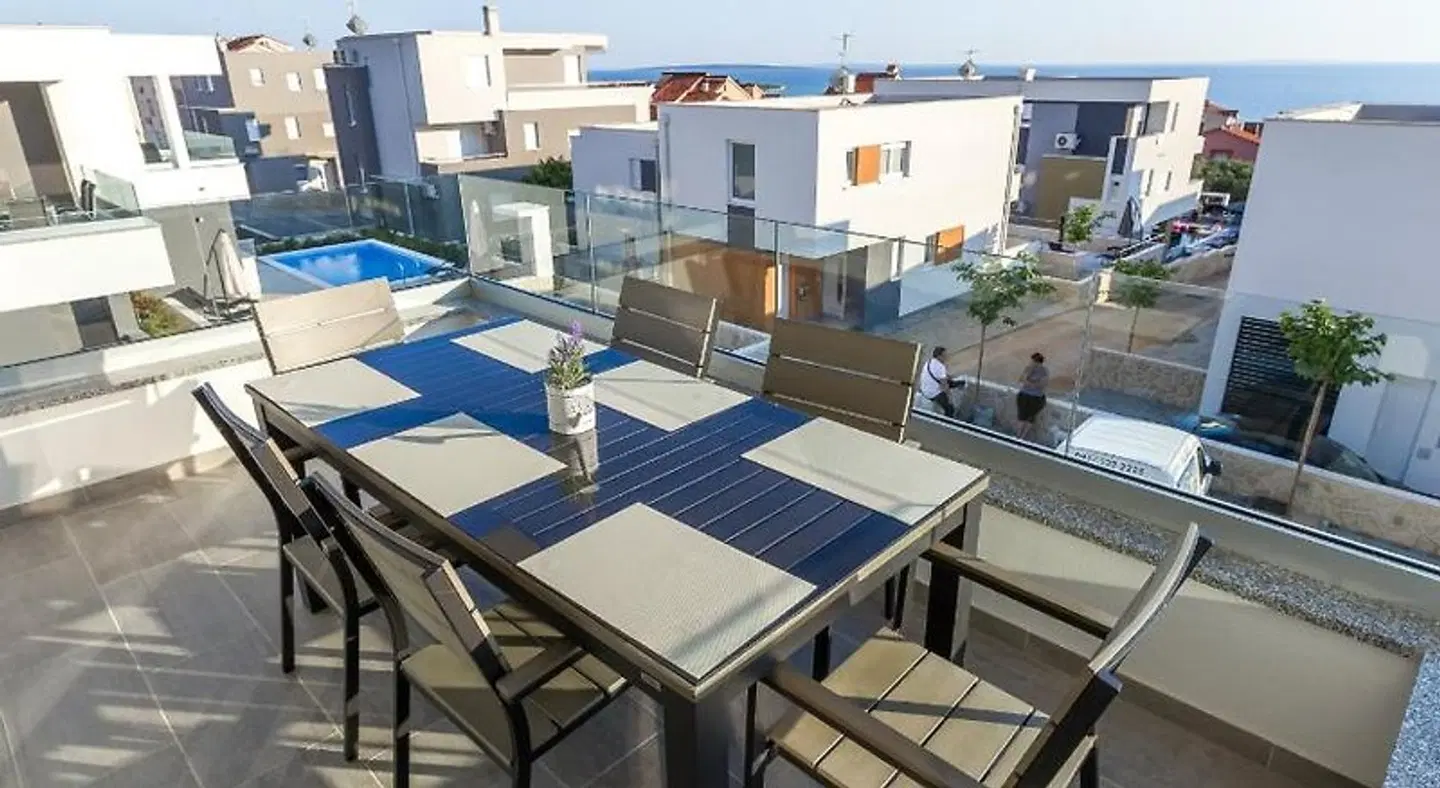 Apartments Tomana Terrasse