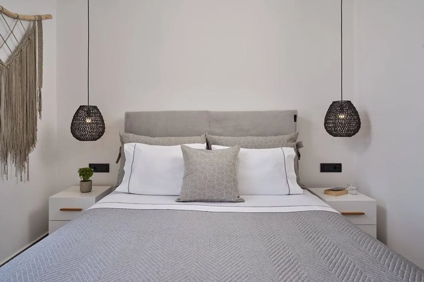 IONIC Suites ROOM_EXAMPLE