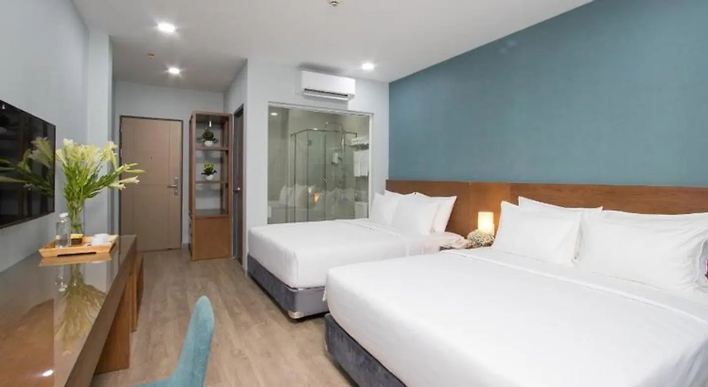 PIANO HOTEL ROOM_EXAMPLE
