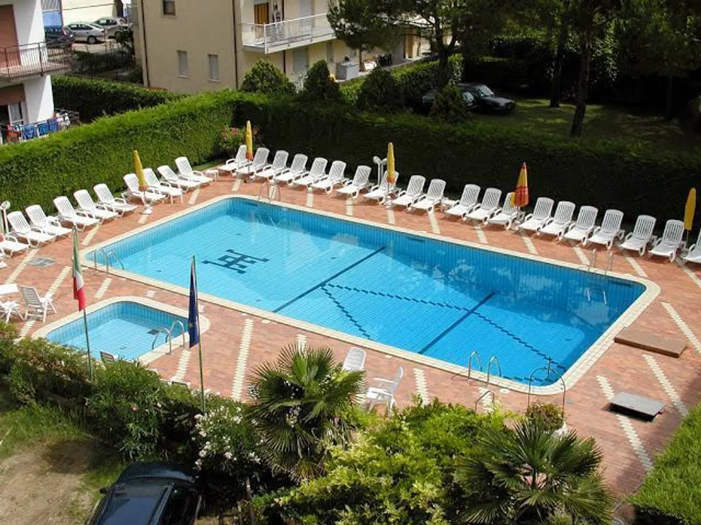 Altinate OUTDOOR_POOL