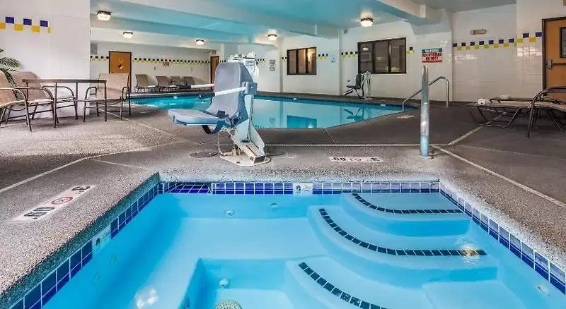 Best Western PLUS Vancouver Mall Hotel – Hotelfoto