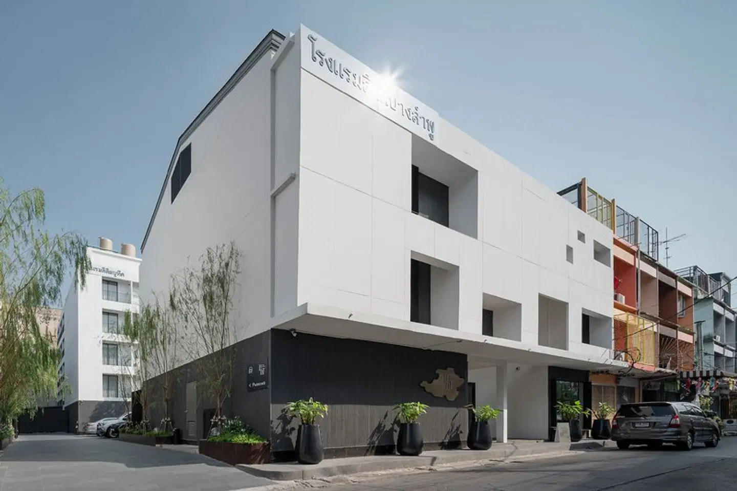 Lilit Bang Lumphu Hotel EXTERIOR