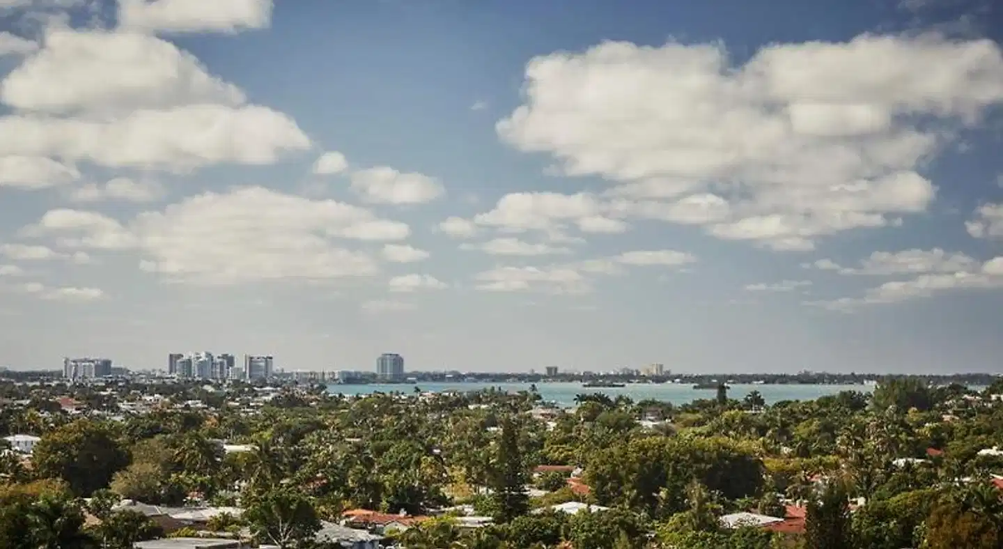 Four Seasons Hotel at The Surf Club Landschaft