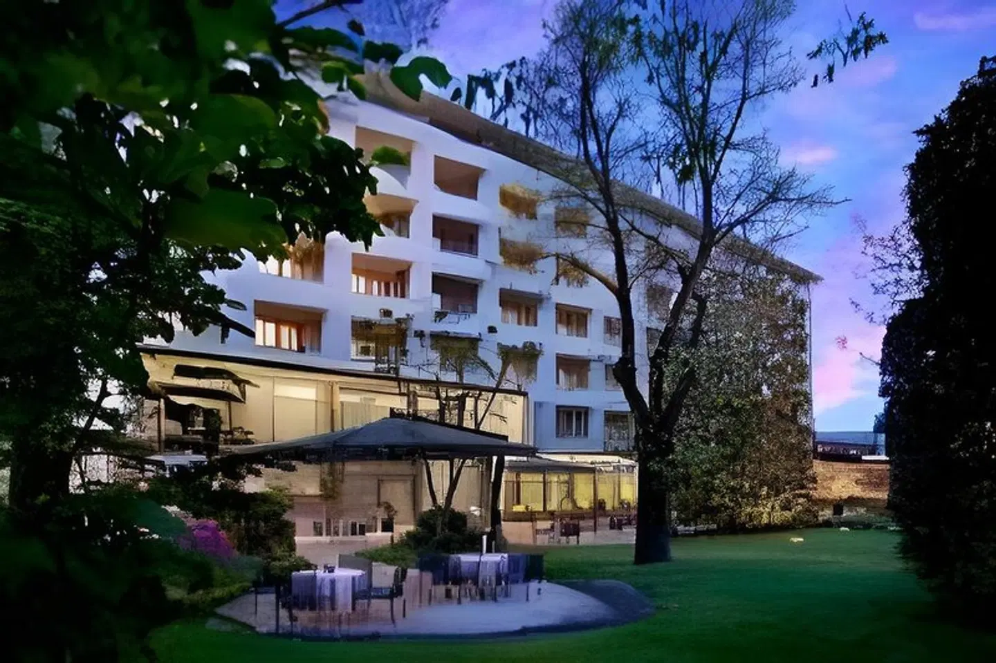 Bristol Buja EXTERIOR