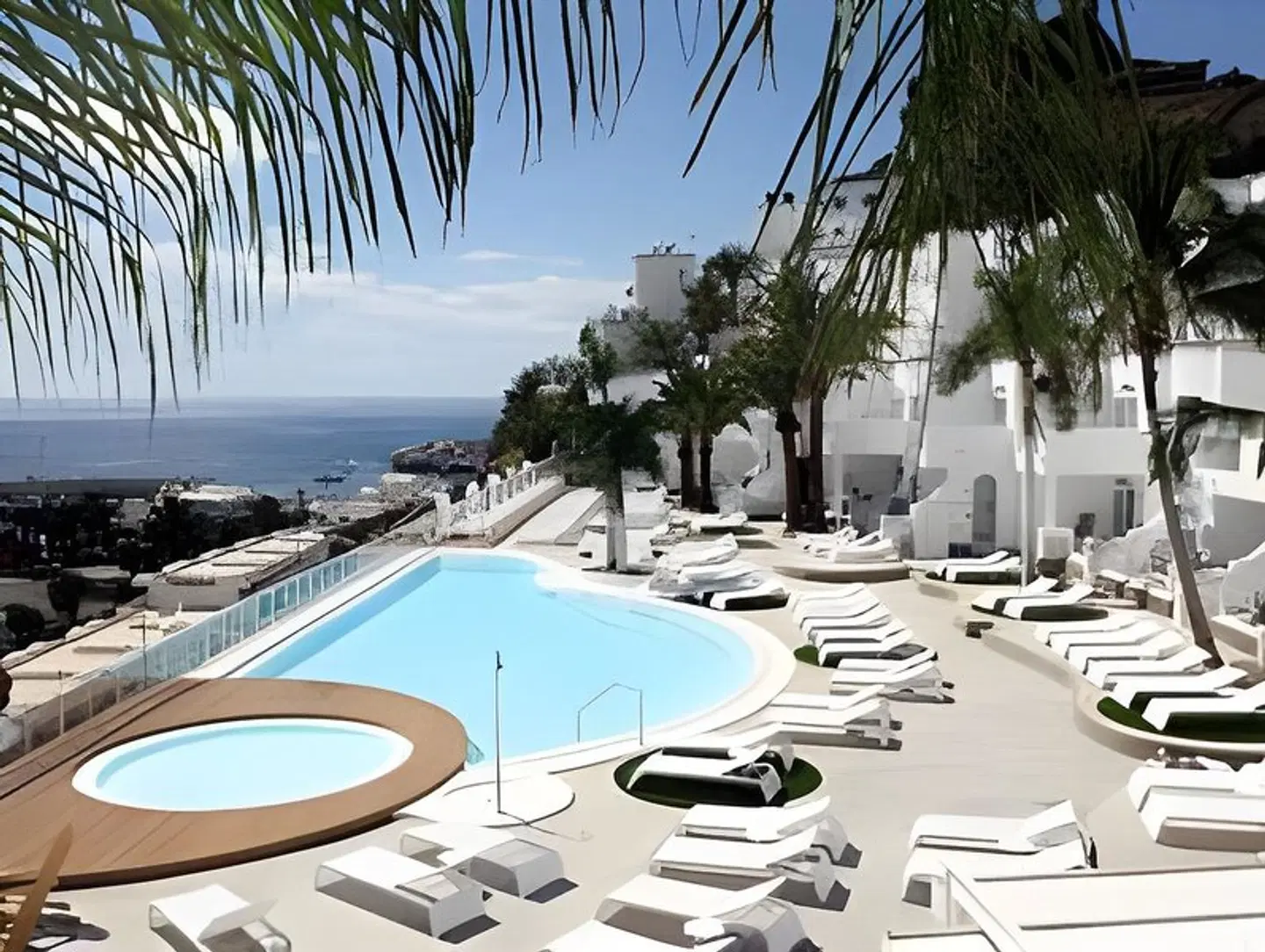 Hotel Marina Bayview OUTDOOR_POOL