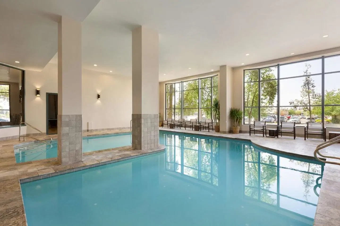 Embassy Suites by Hilton Phoenix Downtown North Hallenbad