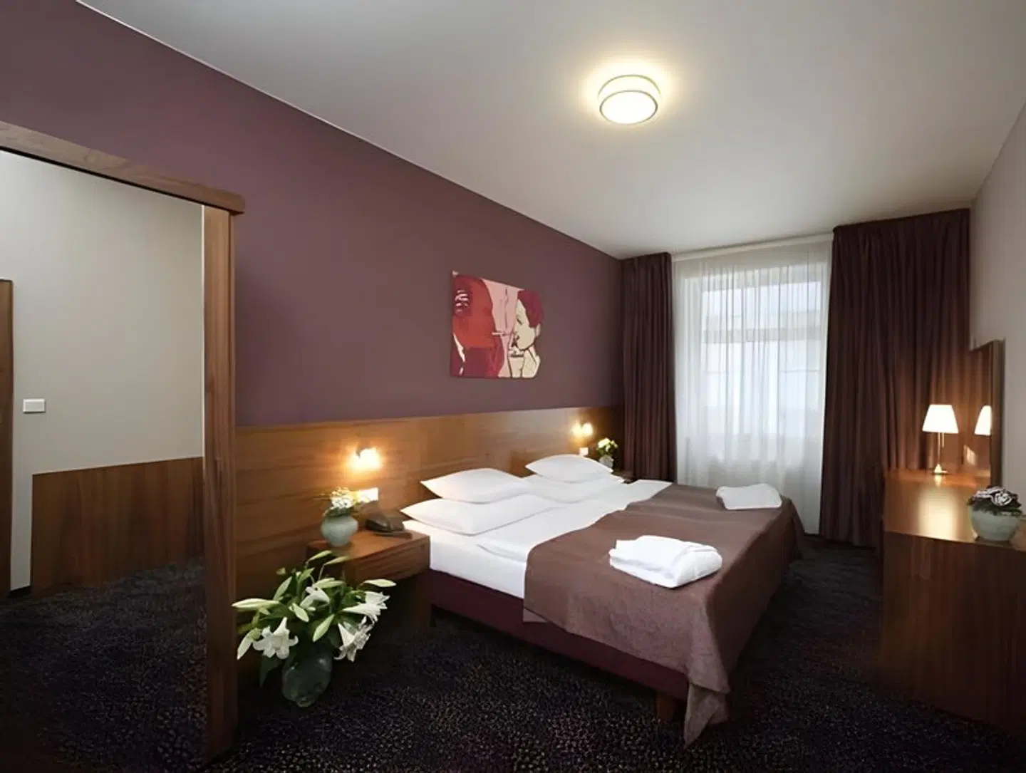 1. Republic Hotel ROOM_EXAMPLE