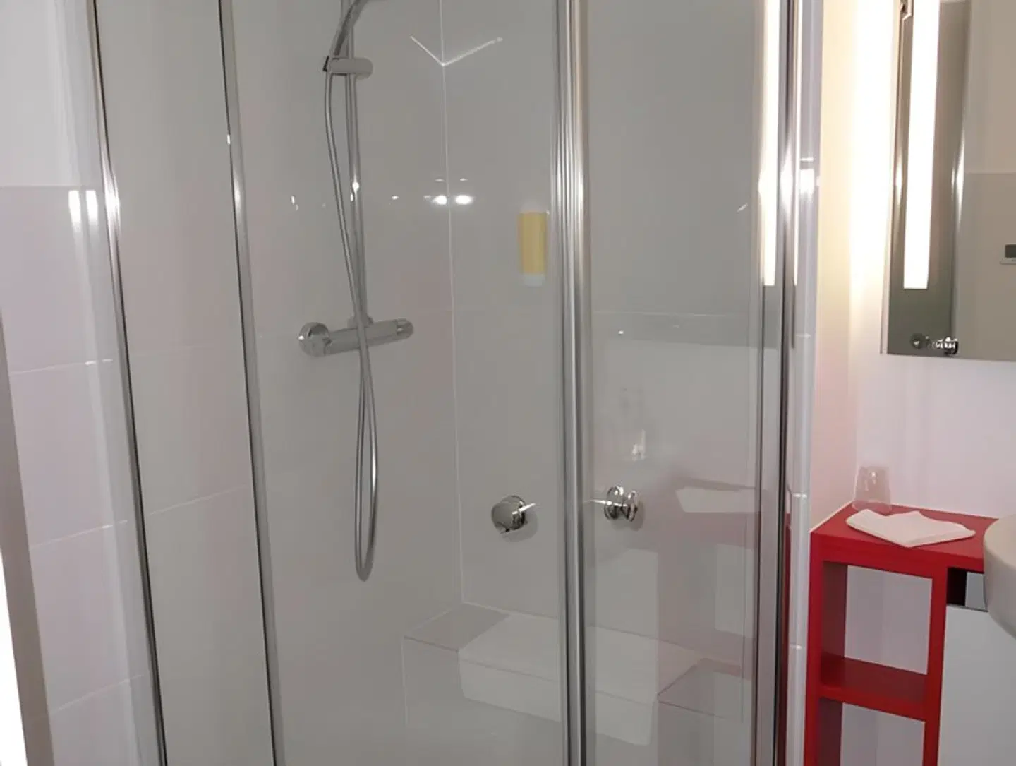 CampusHotel Badezimmer