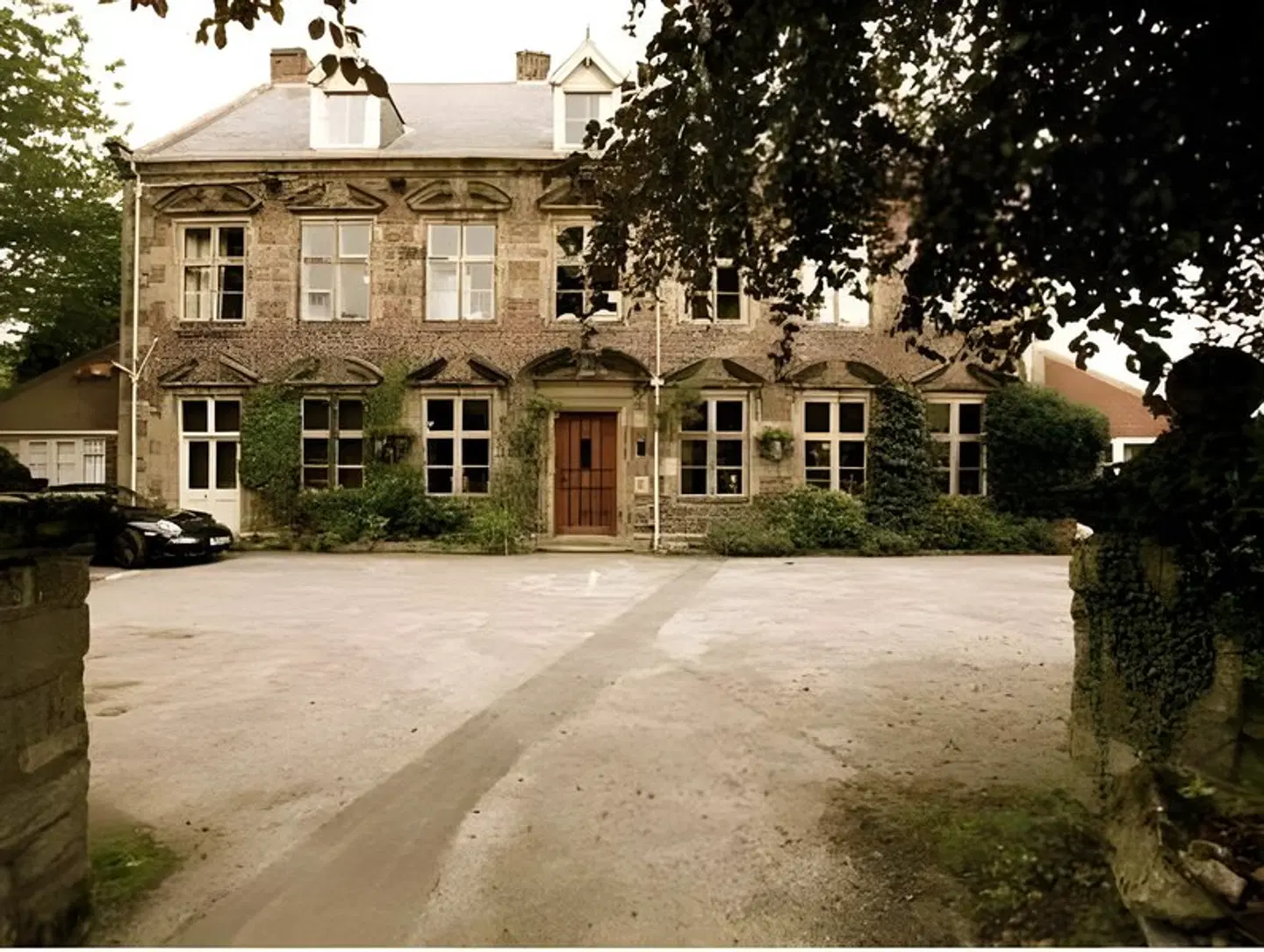 Ruswarp Hall EXTERIOR