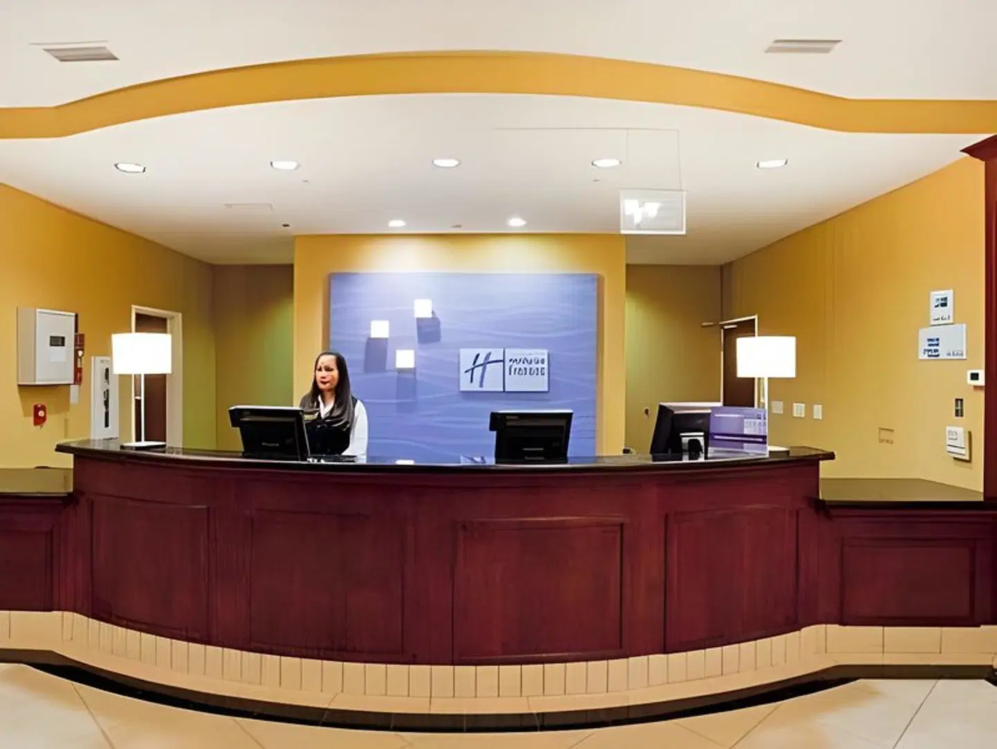 Holiday Inn Express & Suites Reno Airport by IHG LOUNGE_LOBBY
