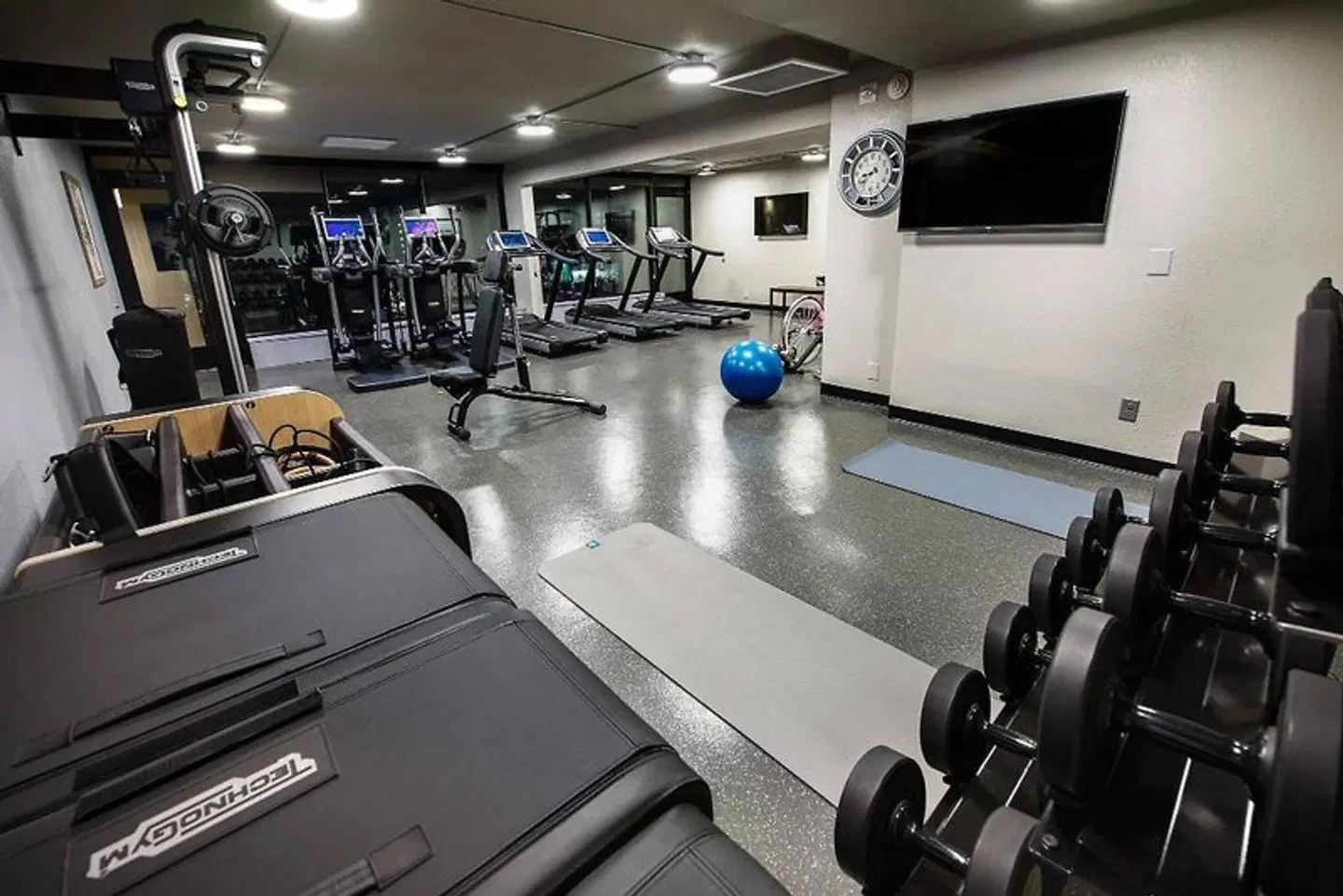 Moxy Phoenix Tempe/ASU Area SPORTS_AND_LEISURE