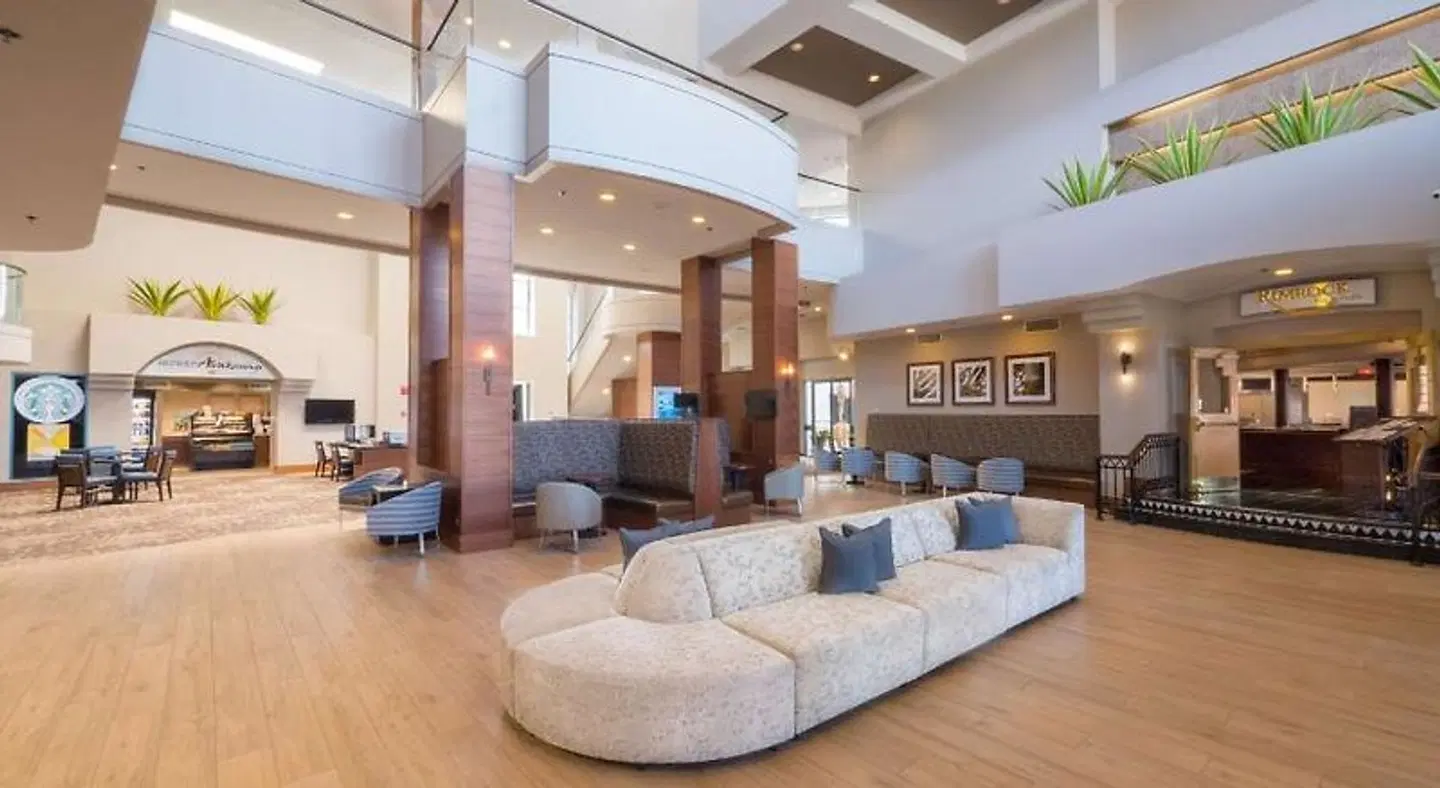 Hilton Phoenix Airport LOUNGE_LOBBY