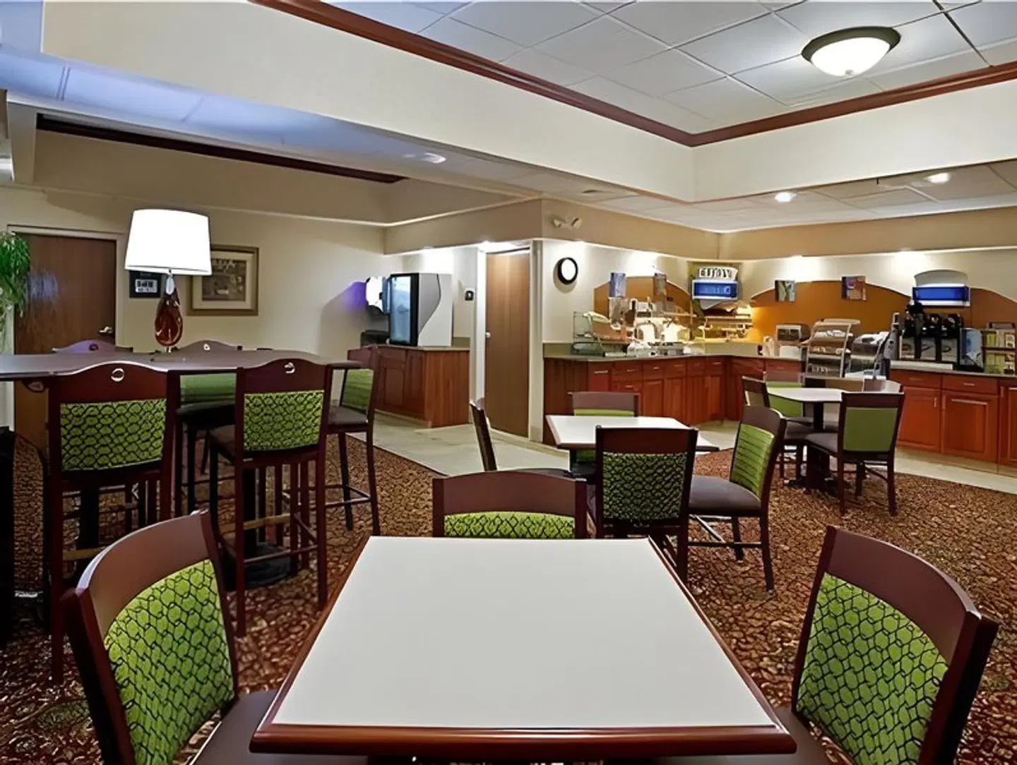 Holiday Inn Express & Suites Dayton-Huber Heights by IHG Restaurant