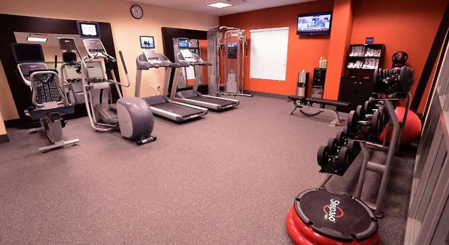 Hampton Inn & Suites Albany At Albany Mall SPORTS_AND_LEISURE