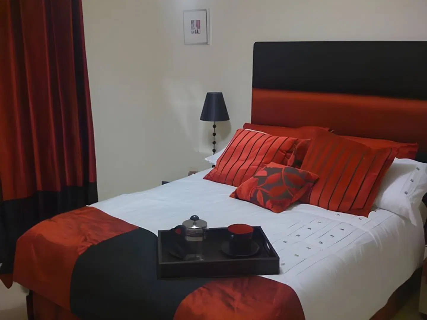 Apple House Guesthouse Heathrow Airport ROOM_EXAMPLE