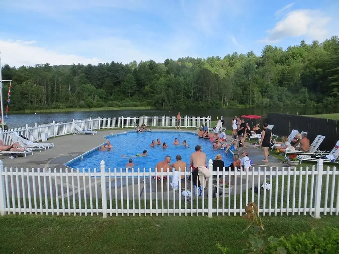 Commodores Inn SPORTS_AND_LEISURE