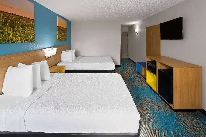 Days Inn & Suites by Wyndham Northwest Indianapolis – Hotelfoto