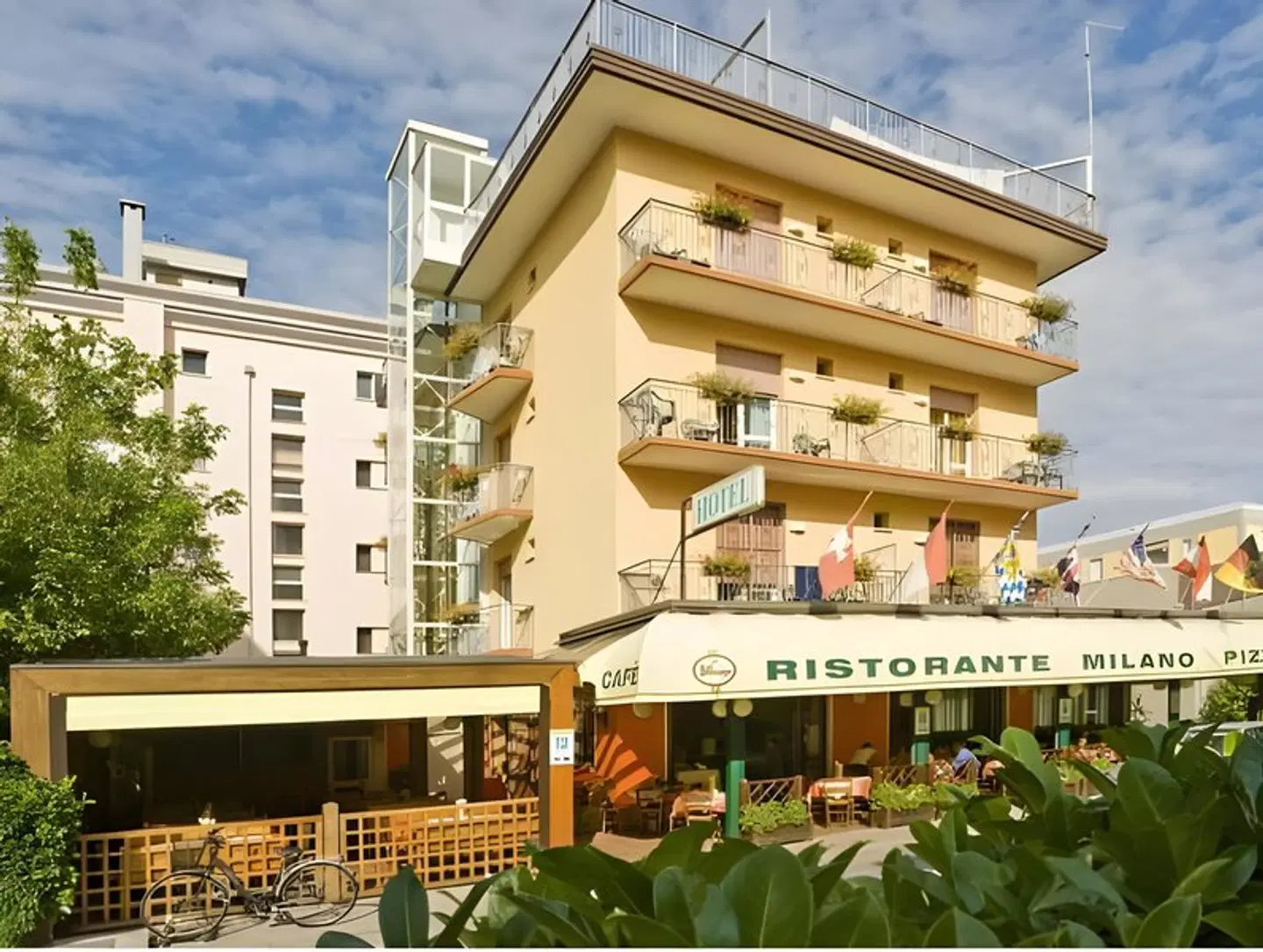Milano EXTERIOR