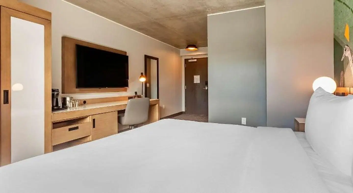 Cambria Hotel Downtown Phoenix Convention Center ROOM_EXAMPLE