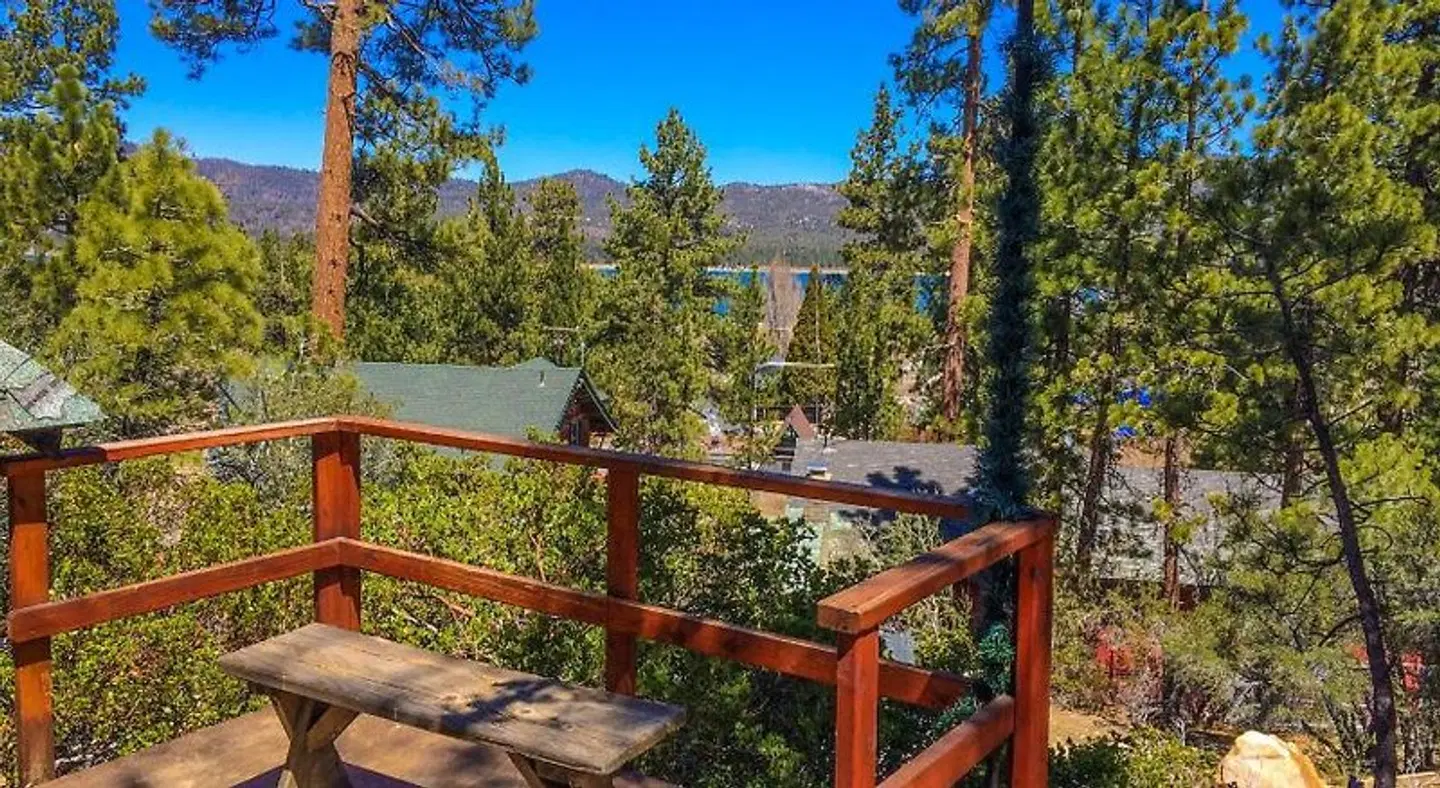 ITH Big Bear Mountain Adventure Lodge Terrasse