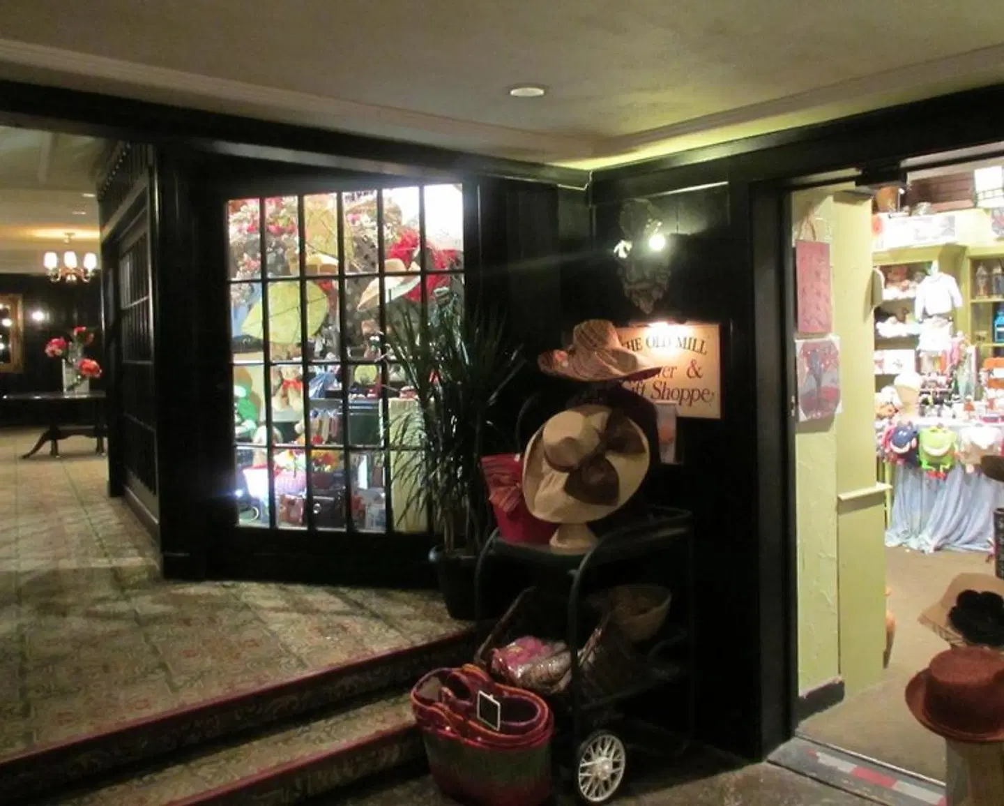 Old Mill Toronto Hotel LOUNGE_LOBBY