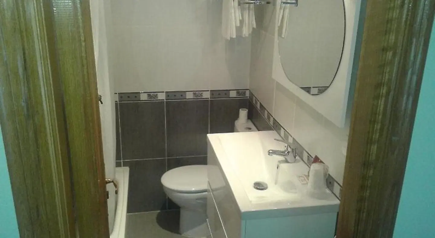 Hostal Les Bedules Badezimmer