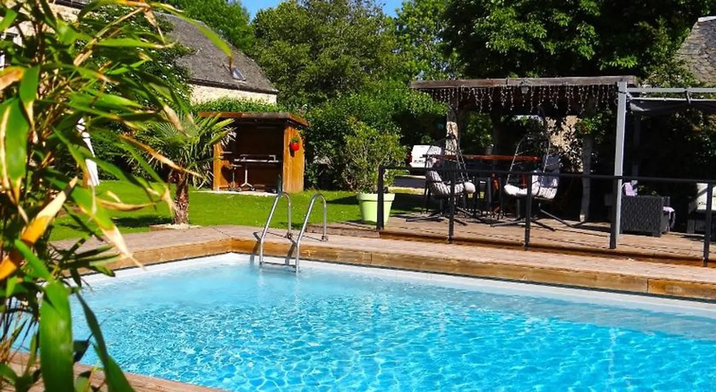 La Maison de Gilbert OUTDOOR_POOL