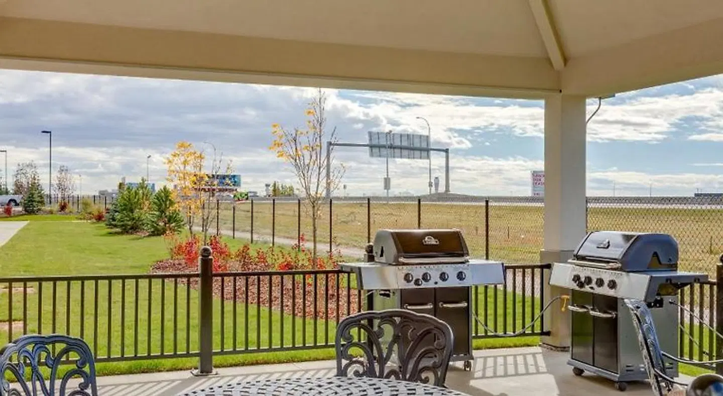 Park Inn by Radisson, Calgary Airport North, AB Terrasse
