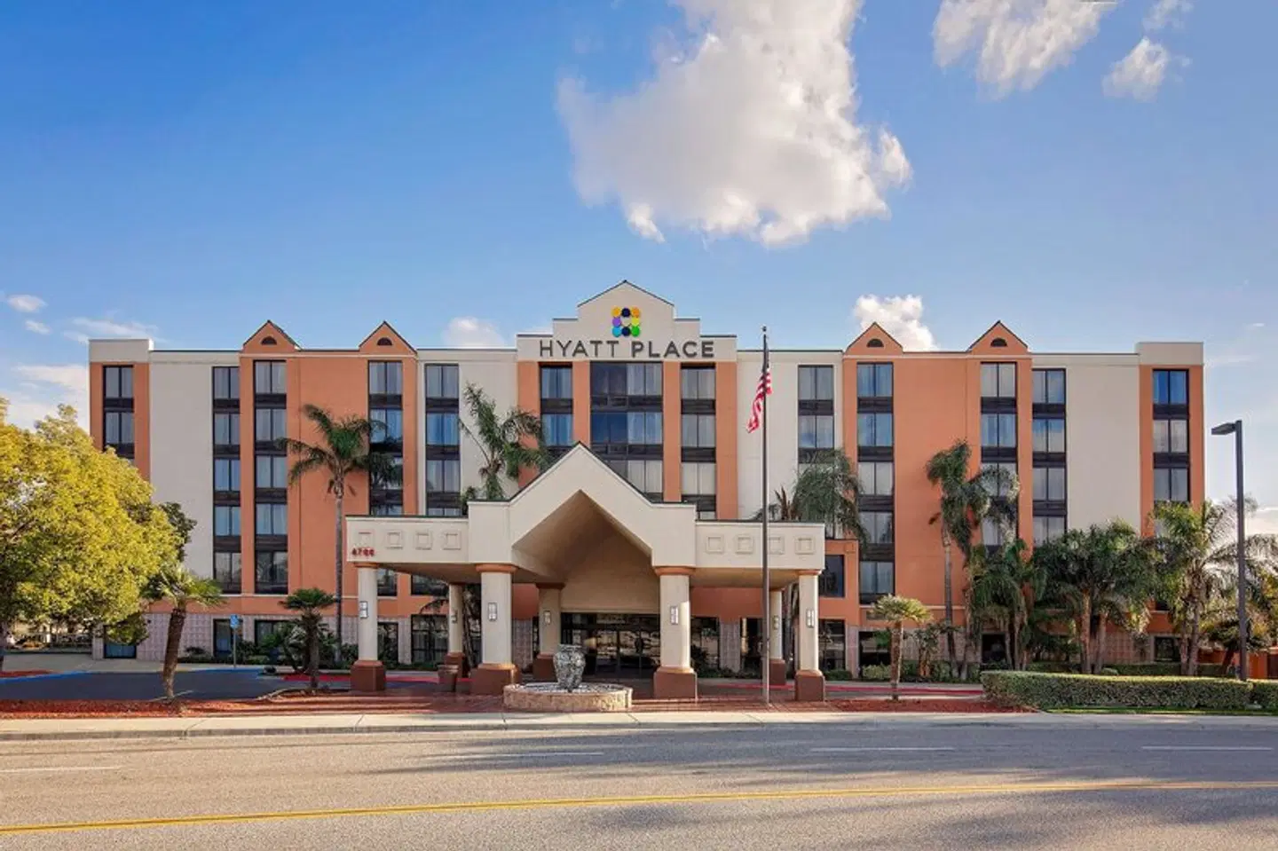Hyatt Place Ontario/Rancho Cucamonga EXTERIOR