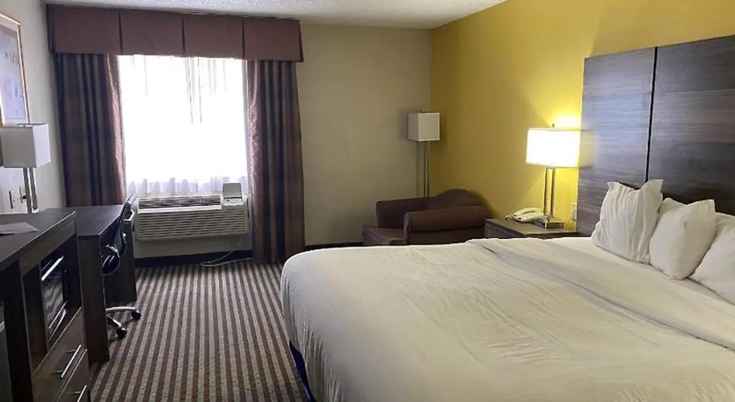 Baymont by Wyndham Oklahoma City Airport ROOM_EXAMPLE