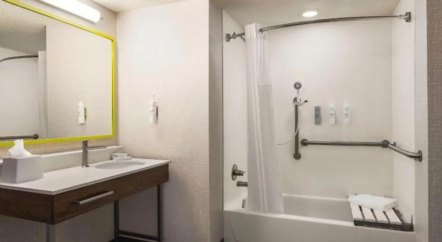 Hampton Inn & Suites Springfield Badezimmer
