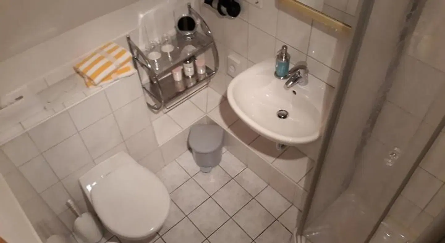 Wein-und Gasthof Zipf Badezimmer