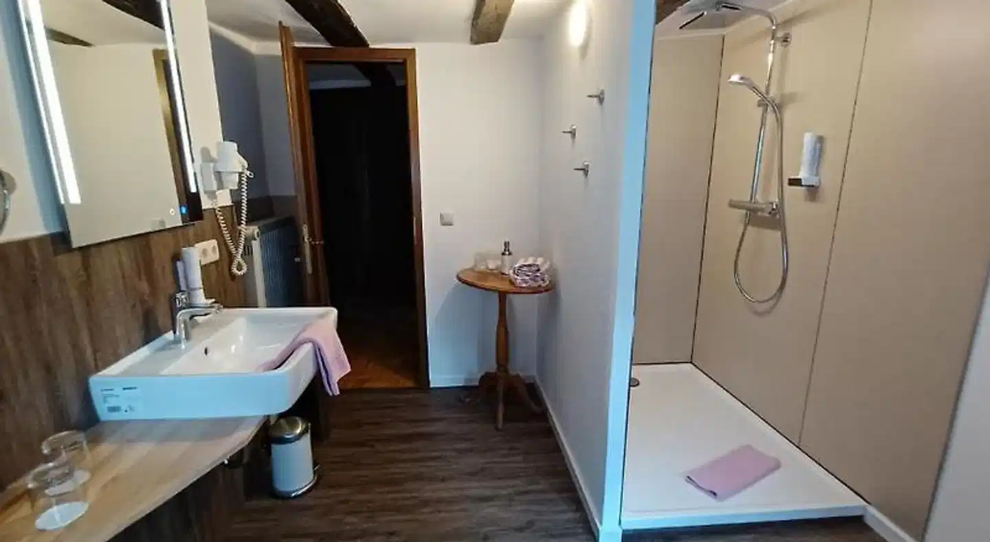 Wein-und Gasthof Zipf Badezimmer