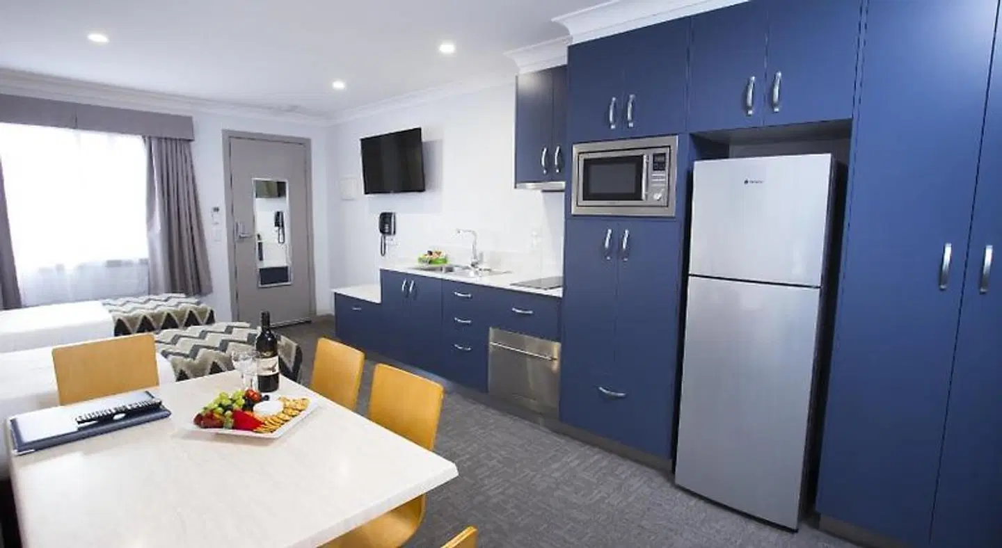Altitude Motel Apartments ROOM_EXAMPLE