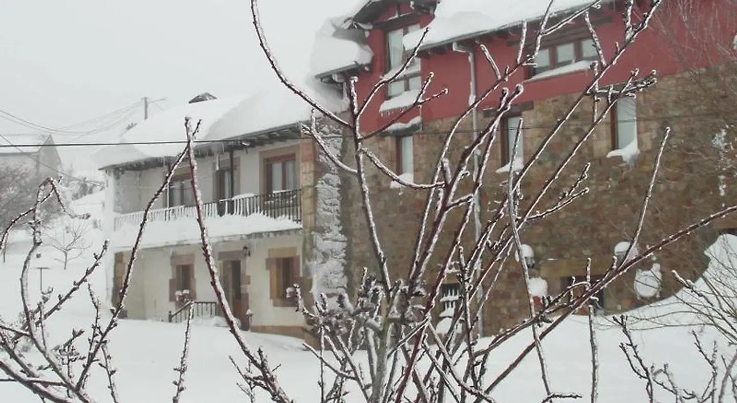 Albergue La Torre EXTERIOR