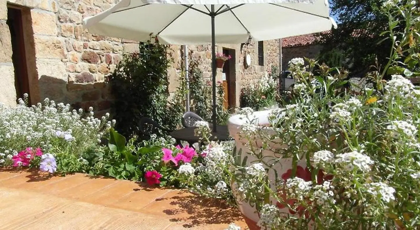 Albergue La Torre EXTERIOR