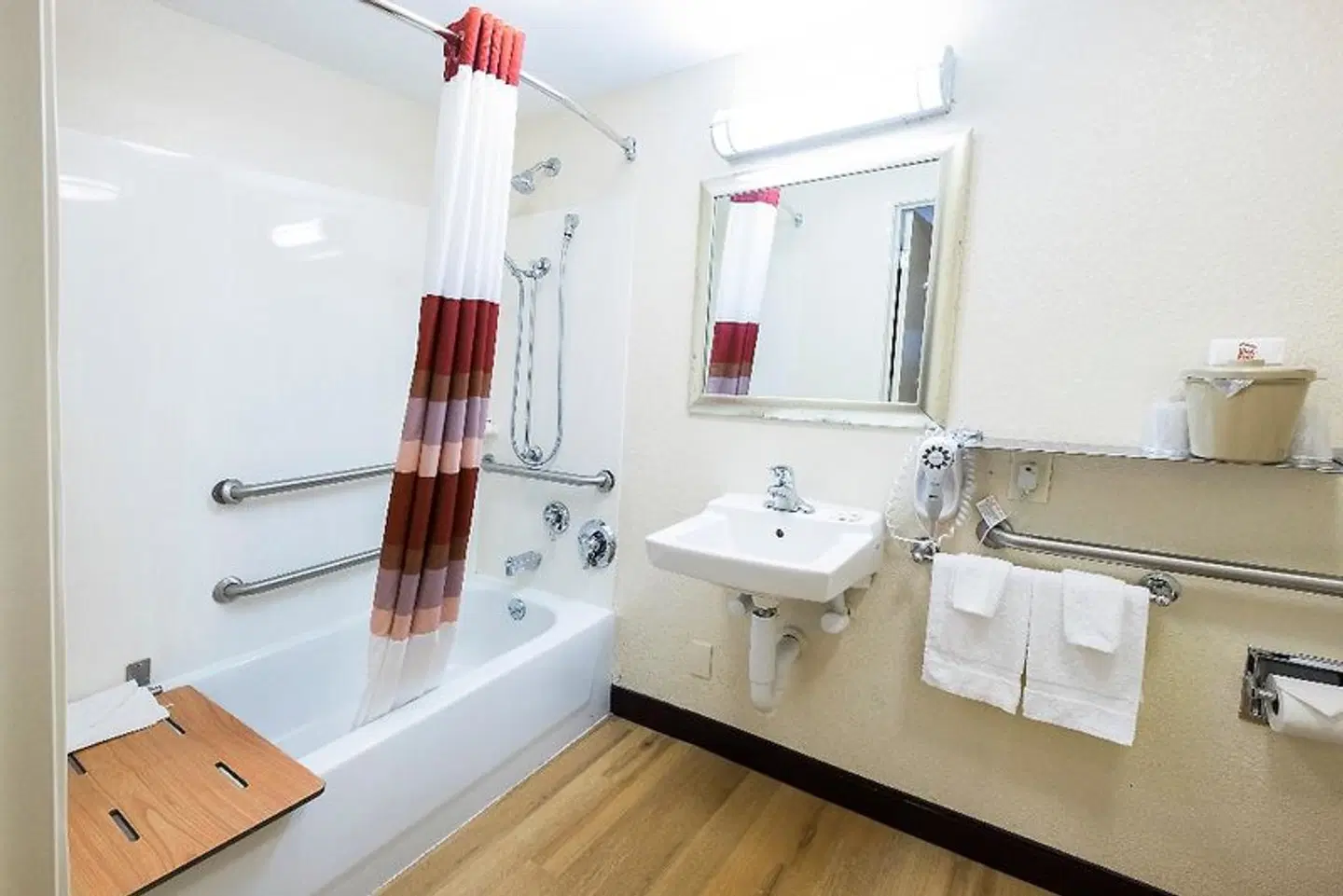 Red Roof Inn Detroit Southwest - Taylor Badezimmer