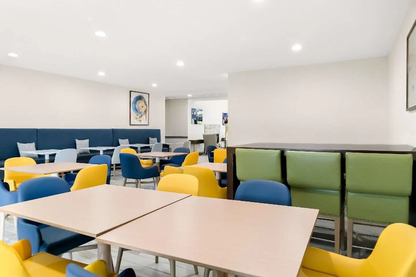 Comfort Suites LOUNGE_LOBBY
