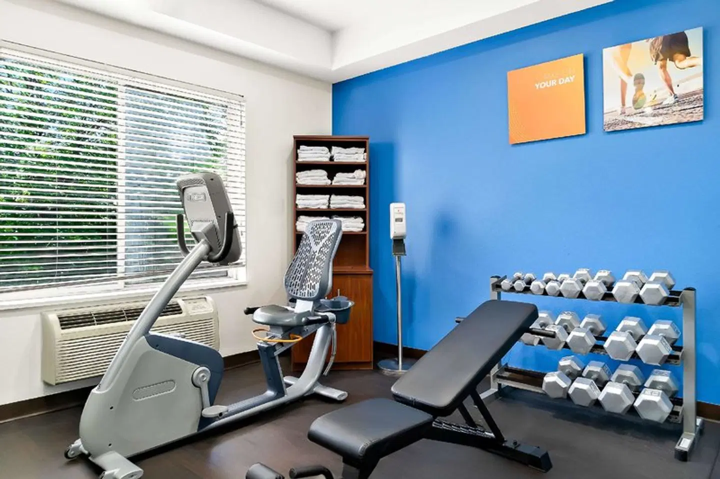 Comfort Suites SPORTS_AND_LEISURE