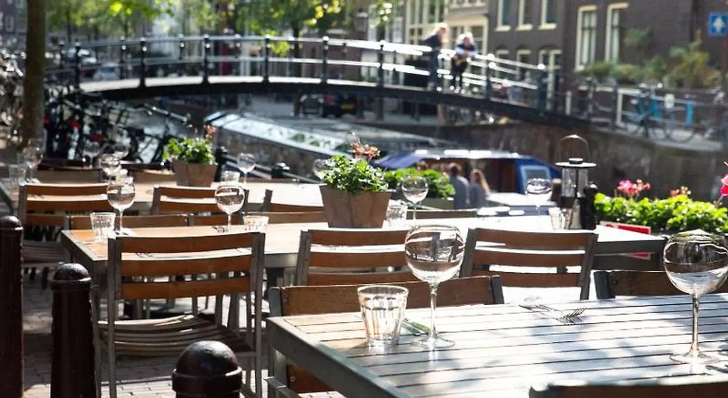 The Lake Hotel Amsterdam Airport Terrasse