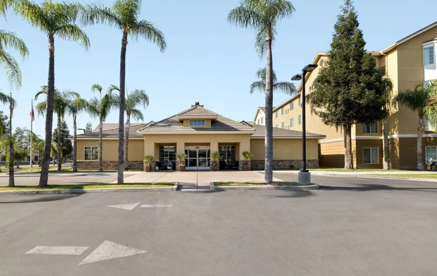 Homewood Suites by Hilton Bakersfield EXTERIOR