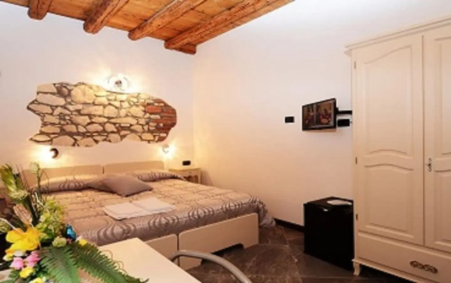 CQ Rooms Verona ROOM_EXAMPLE