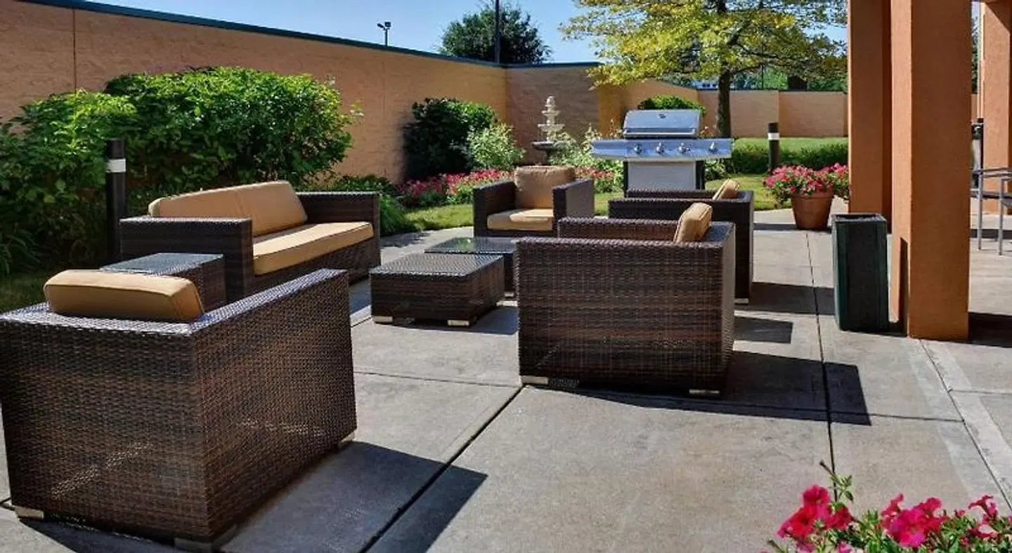 Courtyard by Marriott Indianapolis South Terrasse