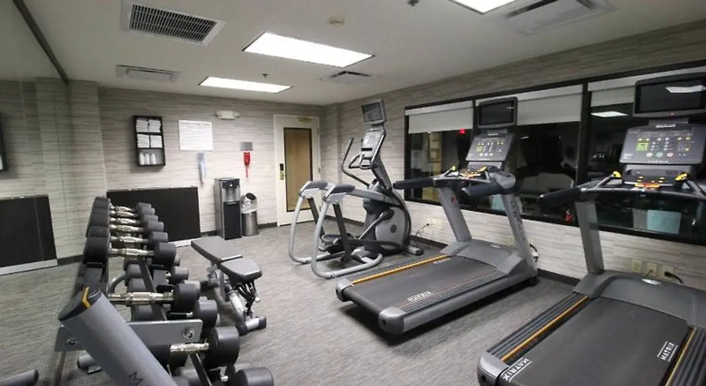 Courtyard by Marriott Indianapolis South SPORTS_AND_LEISURE