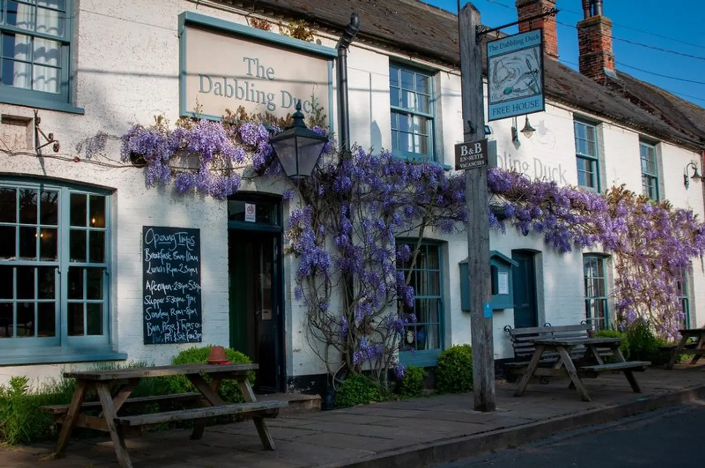 The Dabbling Duck EXTERIOR