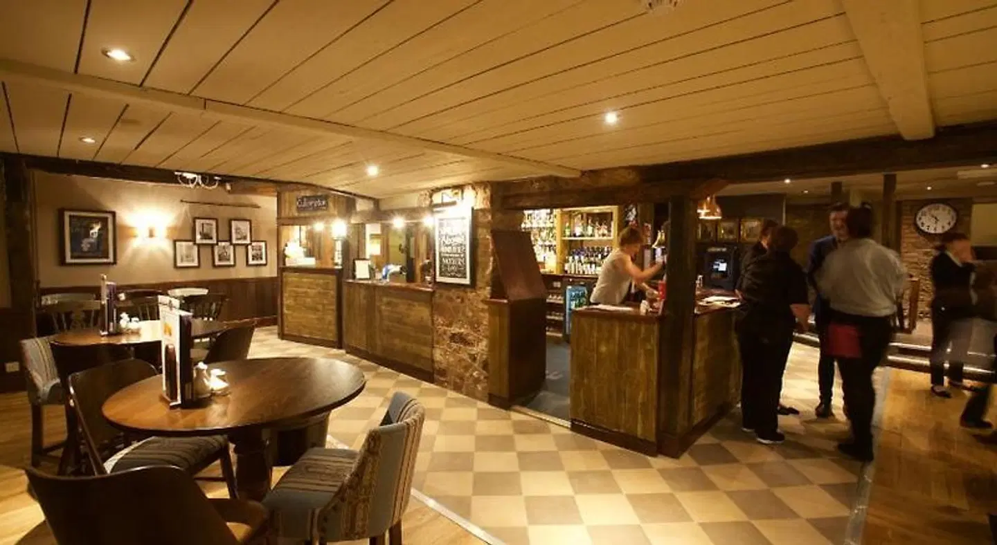 Waterloo Cross by Marston's Inns LOUNGE_LOBBY