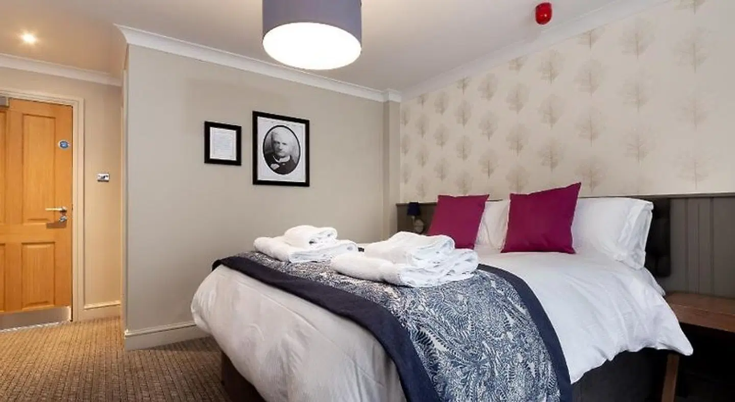 The Eaton Oak Inn HEALTH_BEAUTY