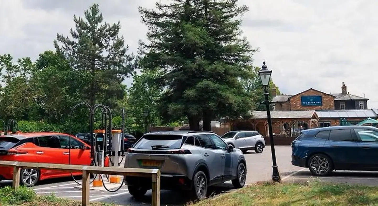The Eaton Oak Inn SPORTS_AND_LEISURE